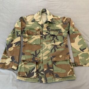 Vintage US Army Jacket Mens Small Woodland Camo BDU Combat Field Coat Green